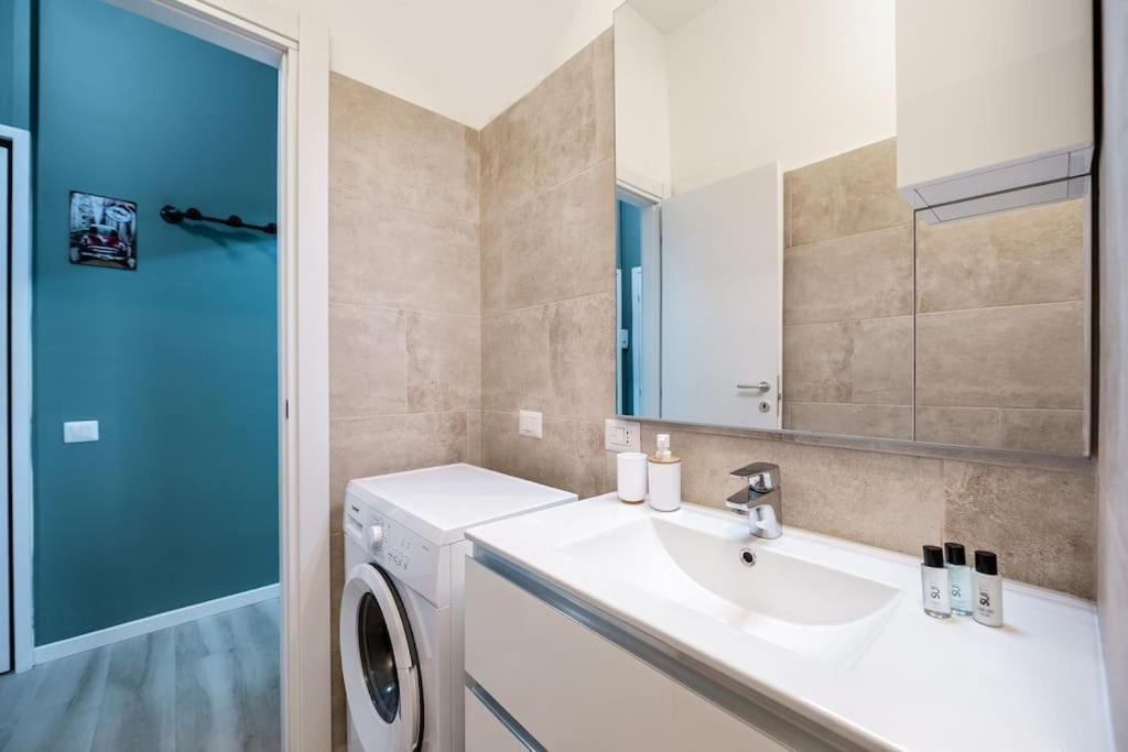 Linate Airport Elegant Suite,Tram 1 Minute Away Milano Exteriör bild